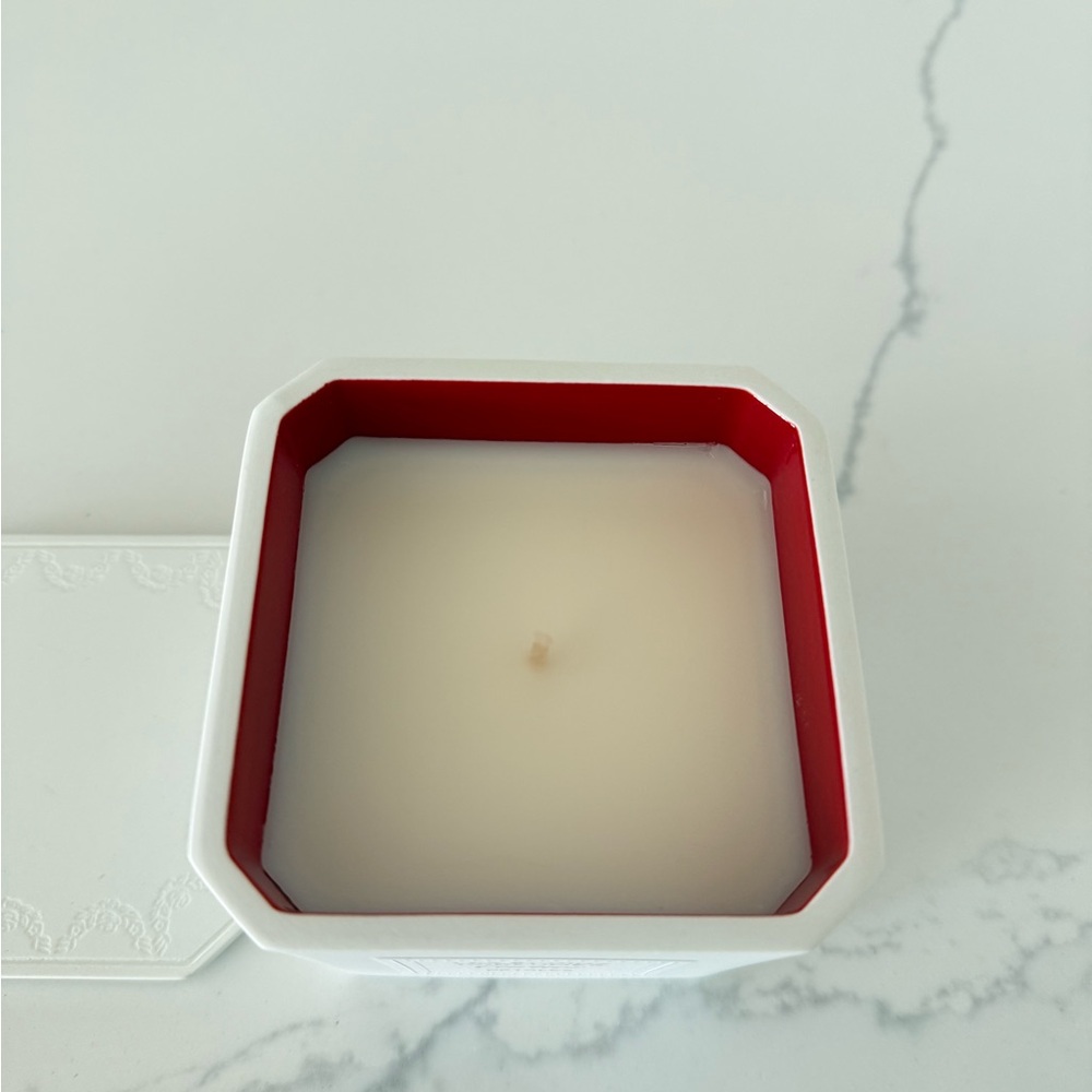 Cartier White Candle in Petals πΈπ©· - Picture 7 of 15